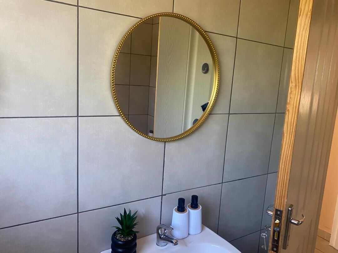 Haartrockner, Seife, Toilettenpapier