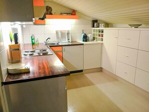 Fridge, oven, dishwasher, cookware/dishes/utensils - Glockner by Interhome (Heiligenblut)