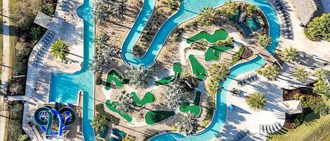 Piscina a l'aire lliure i piscina climatitzada