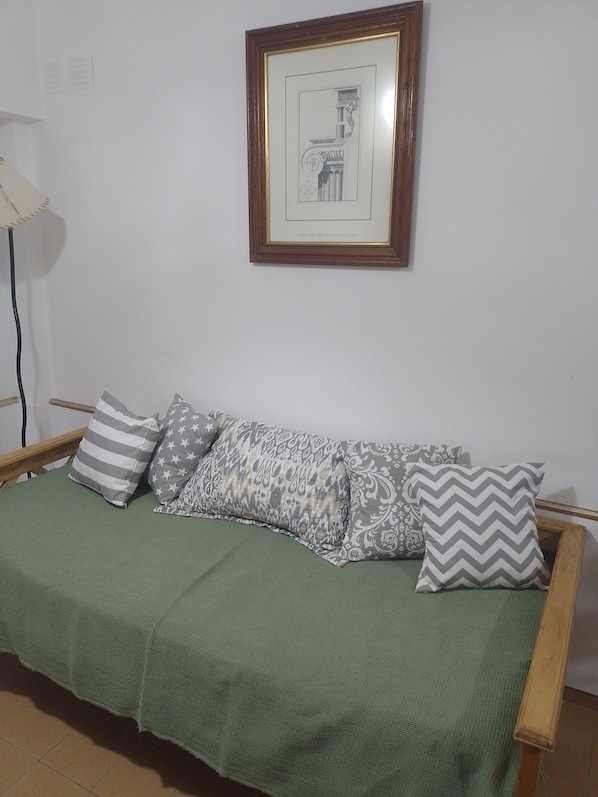 2 bedrooms, Internet
