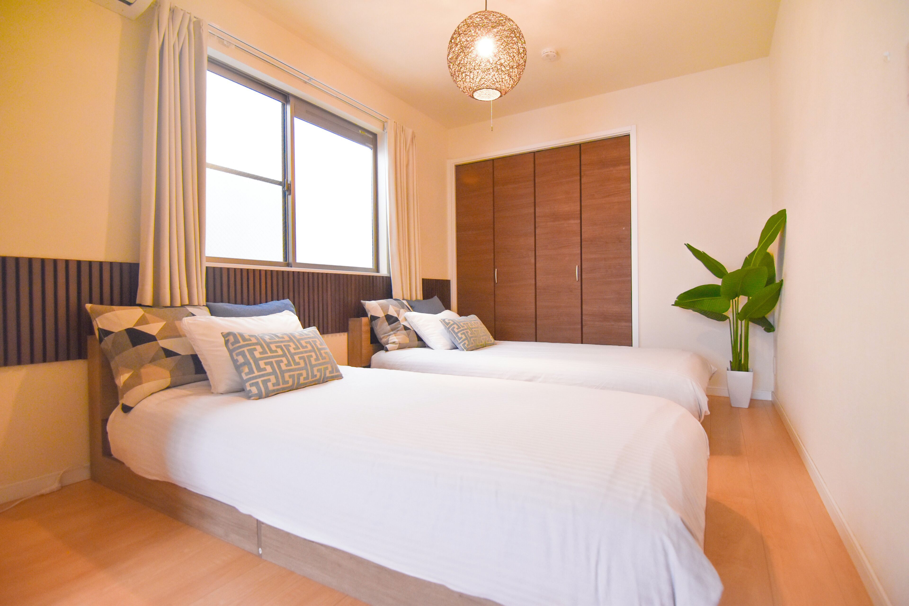 Iron/ironing board, WiFi