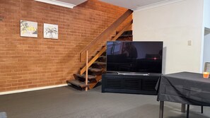 Interior - Lovely 3-bedroom house in serene Wollstonecraft neighborhood (Wollstonecraft)