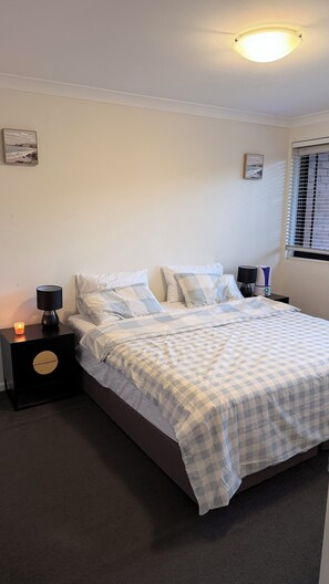 WiFi - Lovely 3-bedroom house in serene Wollstonecraft neighborhood (Wollstonecraft)