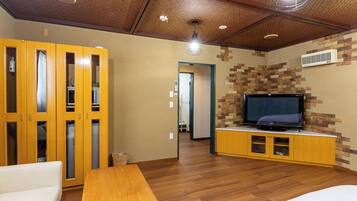 Superior Villa, Non Smoking, Jetted Tub | Wi-fi percuma, cadar katil