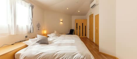 Standard Villa, Non Smoking, Jetted Tub | Individually decorated, individually furnished, free WiFi, bed sheets