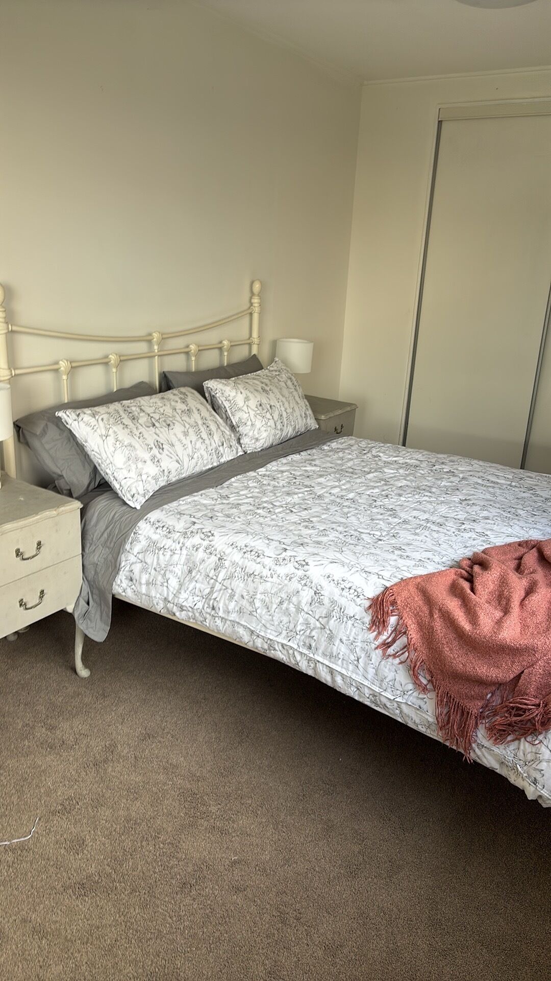 3 chambres, fer et planche à repasser, lit parapluie, Wi-Fi gratuit