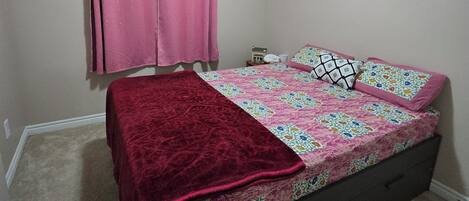 1 habitación, wifi y ropa de cama