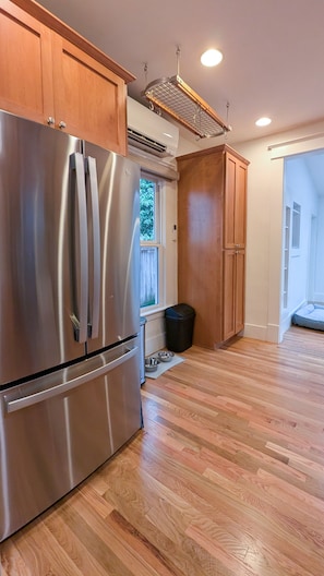 Interior - New Cozy Craftsman By University of Washington, Arboretum, Swedish, Seattle U (Seattle)