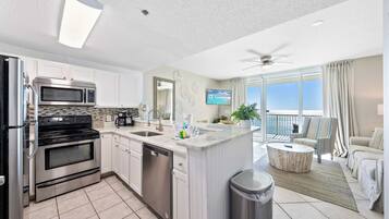 Exclusive Condo, 1 Bedroom, Balcony, Beach View | Private kitchen | Fridge, microwave, oven, stovetop