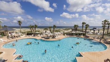 Hồ bơi trong nhà, hồ bơi ngoài trời