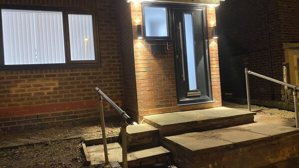 Exterior - Ready Stay (Birmingham)