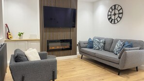 Business House, Patio, Courtyard View | Living area - Ready Stay (Birmingham)