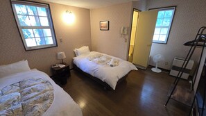 Comfort Double or Twin Room | Desk, free WiFi - RedDoorLodge Hotel Hakuba (Hakuba)