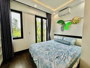 Chambre Double Luxe, balcon, vue ville | Rideaux occultants, chambres insonorisées, Wi-Fi gratuit