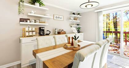 Pet Friendly+GameRoom + BackYard+ Near Downtown