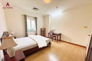 Basic-Apartment, 1 Schlafzimmer, Nichtraucher | Minibar, Schreibtisch, Verdunkelungsvorhänge, Bügeleisen/Bügelbrett