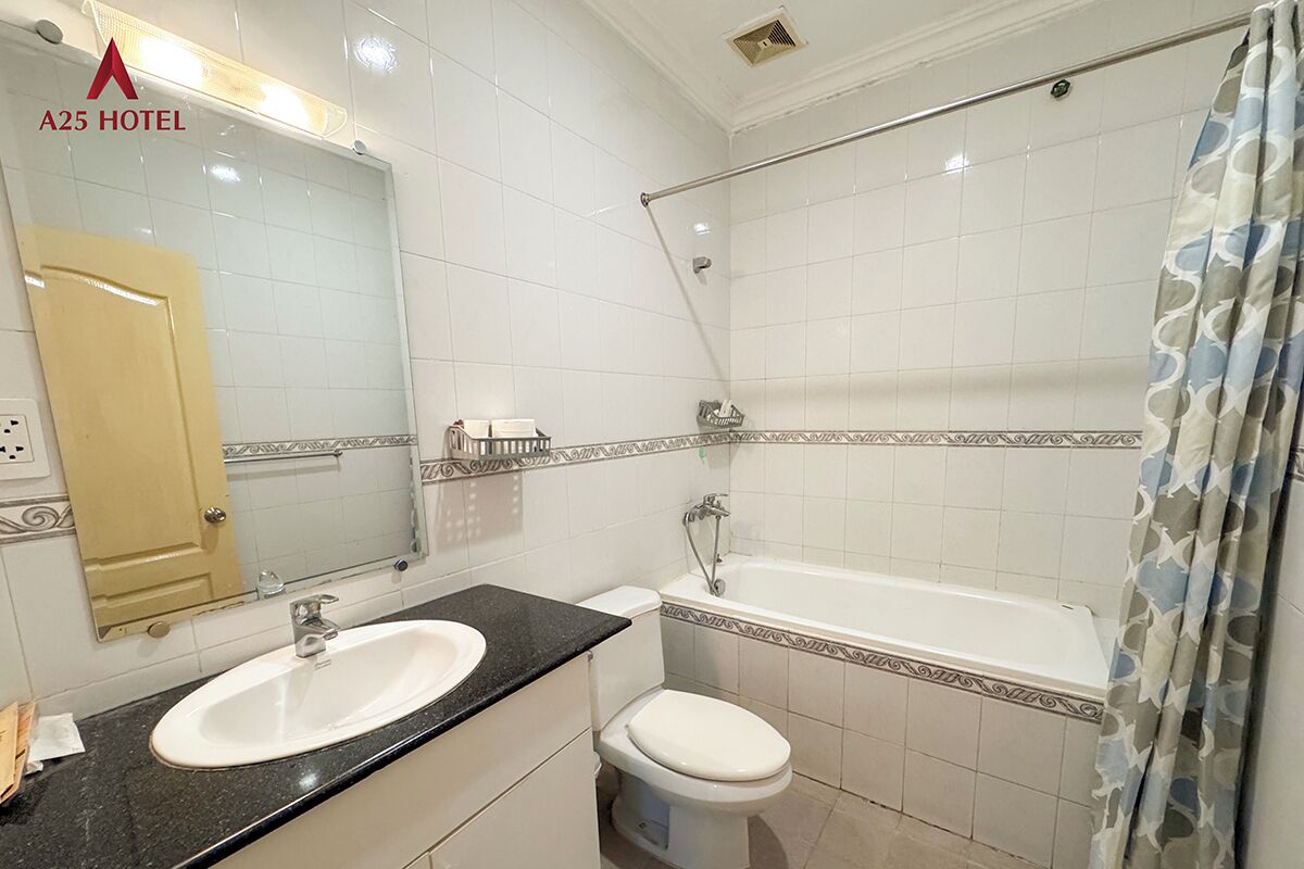Basic Apartment, 1 Bedroom, Non Smoking | Bathroom | Free toiletries, hair dryer, slippers, soap