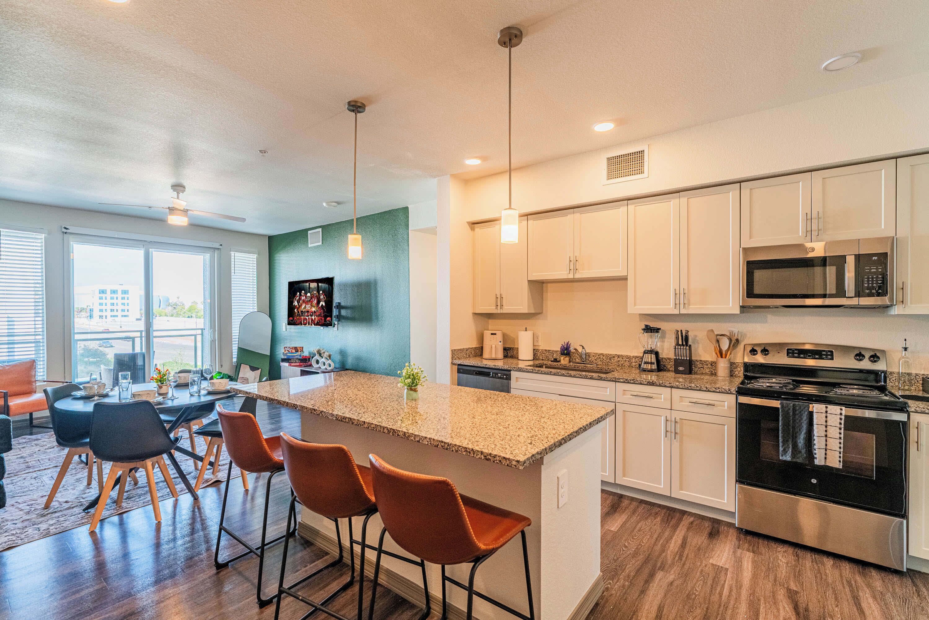 Fridge, microwave, stovetop, dishwasher