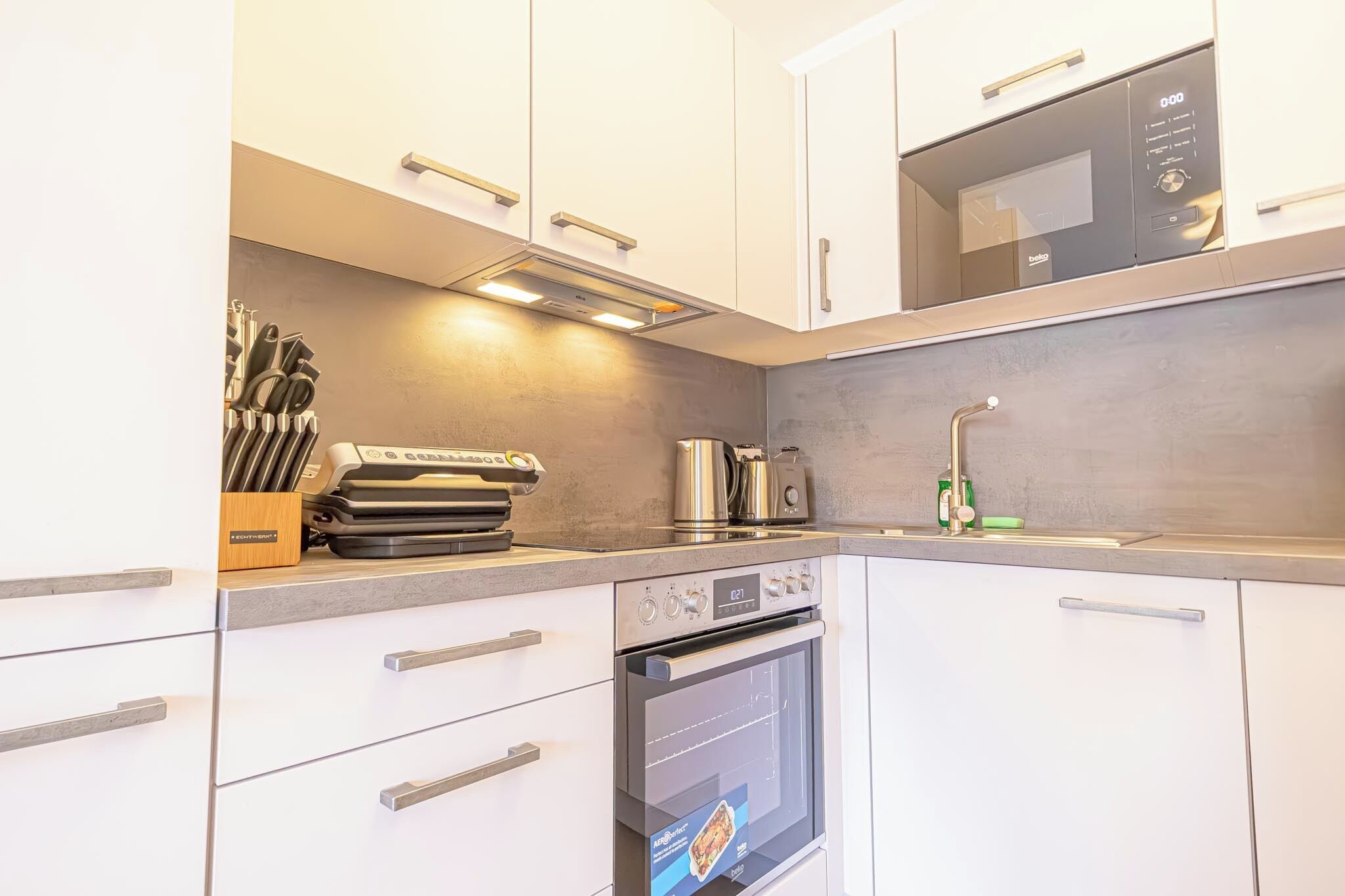 Apartemen Basic | Dapur pribadi | Lemari es, oven, kompor, dan mesin pencuci piring