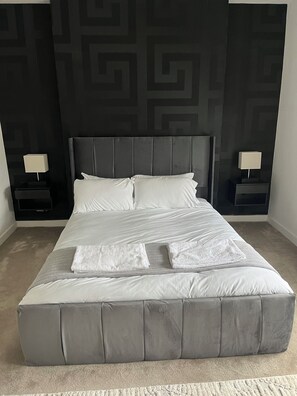 2 chambres, bureau, fer et planche à repasser, Wi-Fi gratuit