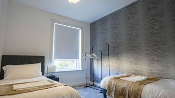 2 bedrooms, desk, iron/ironing board, free WiFi