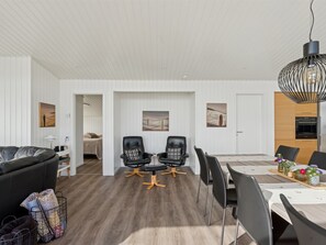 Dining - "Eljas" - 10m from the sea by Interhome (Sjølund)