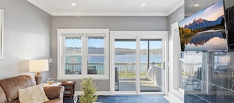 Riverview Retreat: Guest Suite