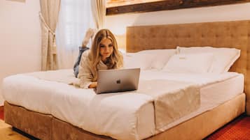 Comfort Double or Twin Room | In-room safe, desk, laptop workspace, iron/ironing board