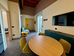 Deluxe Apartment | Living area | TV - HC Hotel Manerbio Loft (Manerbio)
