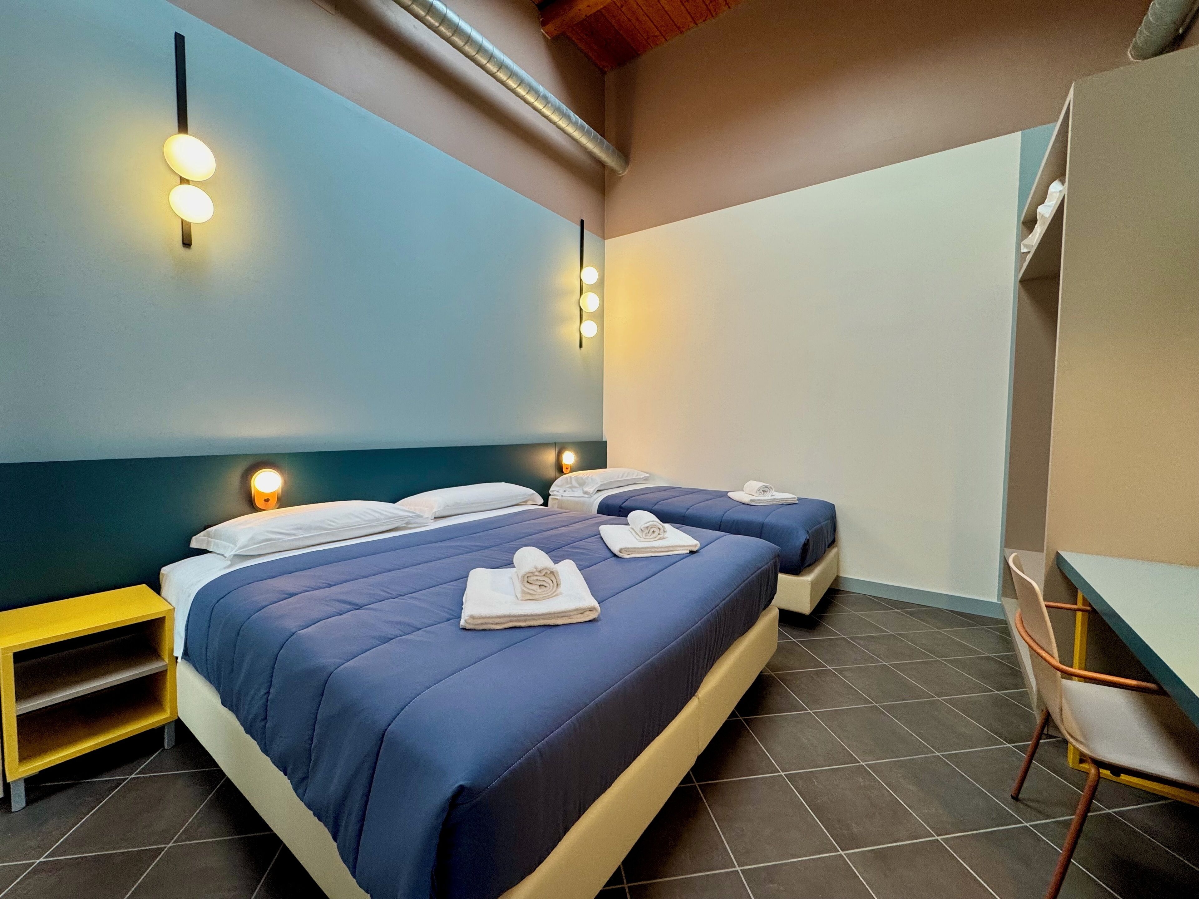 Deluxe Apartment | In-room safe, desk, blackout drapes, free WiFi