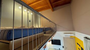 Family Loft | In-room safe, desk, blackout drapes, free WiFi