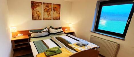 4 bedrooms, Internet, bed sheets