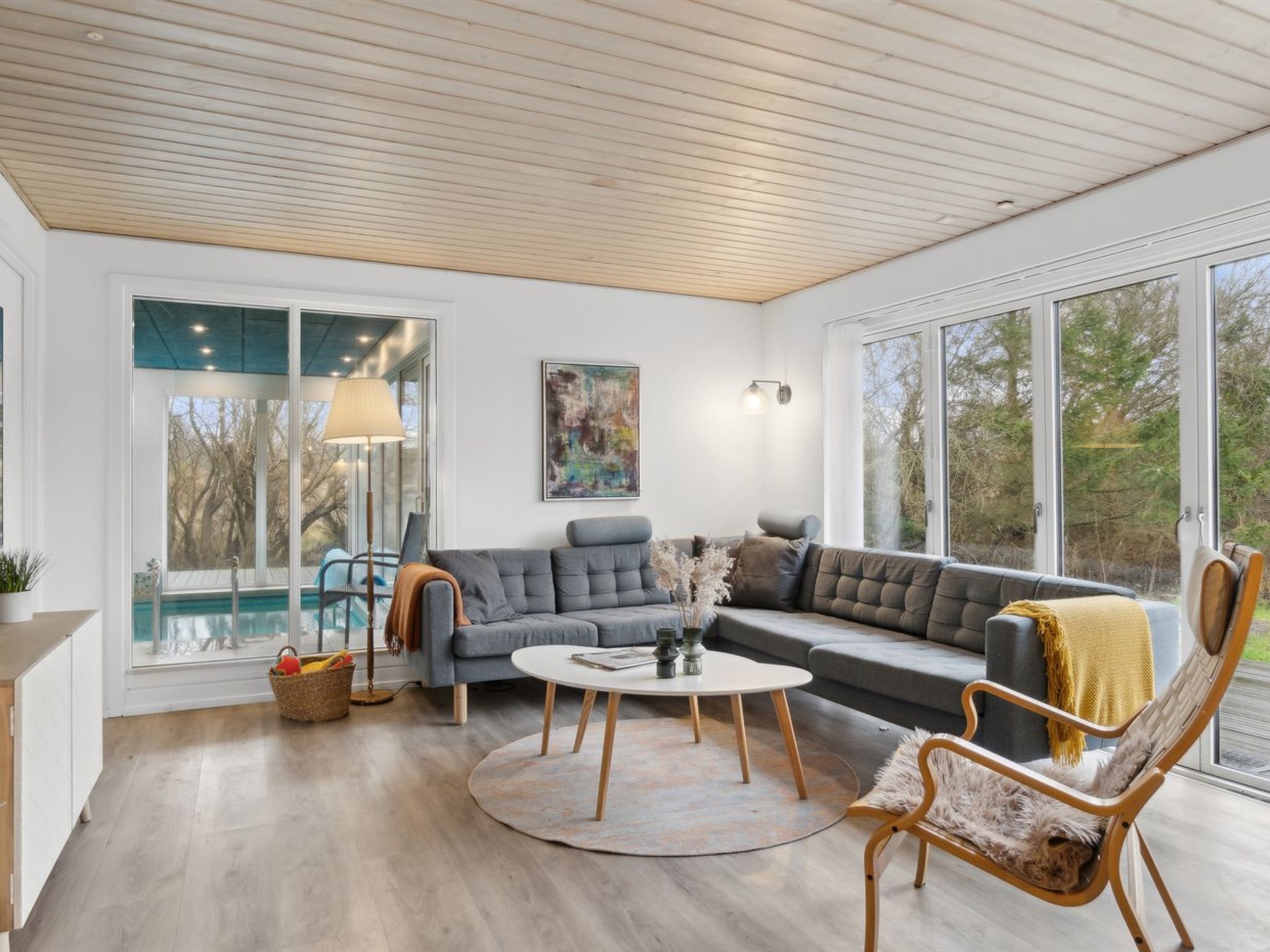 Télévision, cheminée