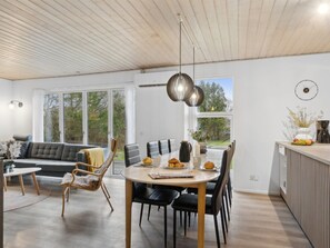 Dining - "Thurgot" - 100m from the sea by Interhome (Ebeltoft)