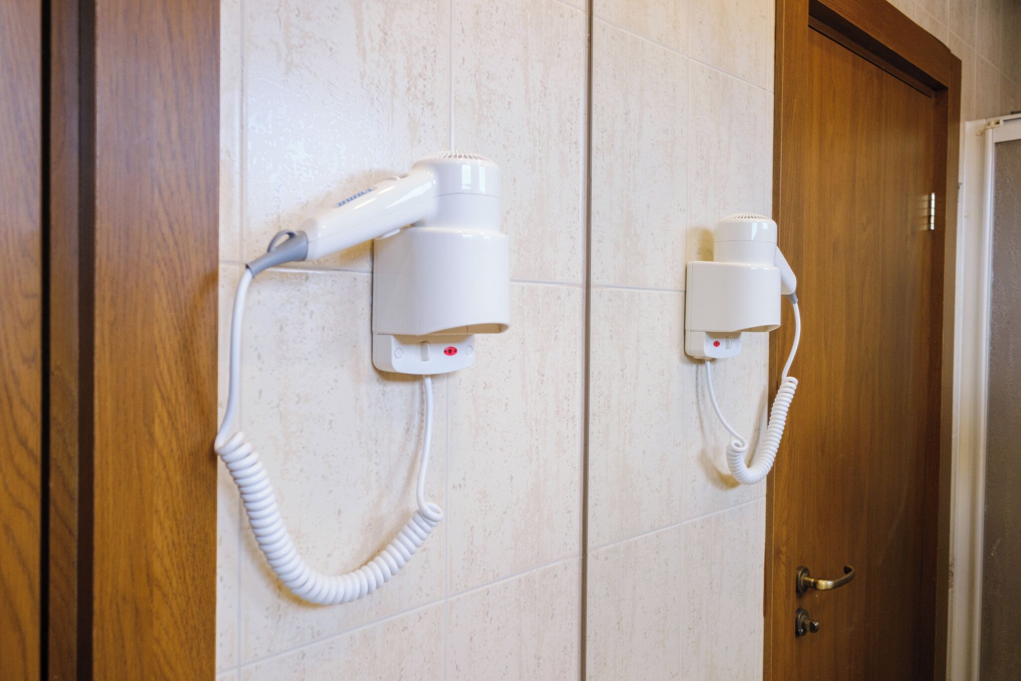 Kamar Double, pemandangan kota | Kamar mandi | Perlengkapan mandi gratis, pengering rambut, handuk, dan sabun