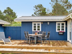 Outdoor dining - "Ilja" - 700m from the sea by Interhome (Løkken)