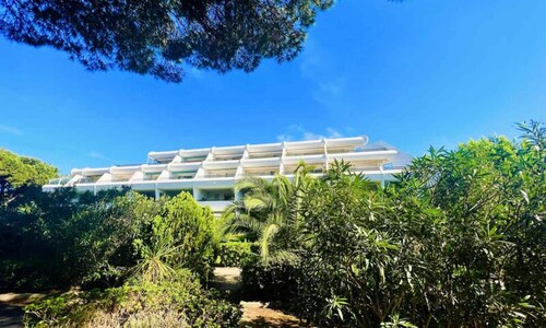 Apartment in Ponant Near Beach & Golf Club