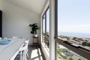 Dining - Coastal Views in Burnie City (Burnie City)