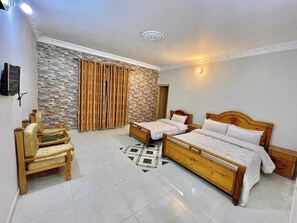 Sistema de insonorización, tabla de planchar con plancha y wifi gratis 