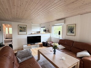TV, fireplace - "Haralde" - 1.4km from the sea by Interhome (Vig)
