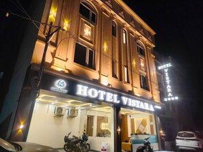 Front of property - Hotel Vistara (Ujjain)