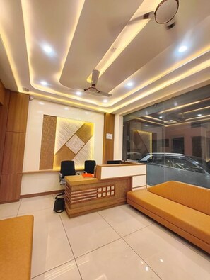 Reception - Hotel Vistara (Ujjain)