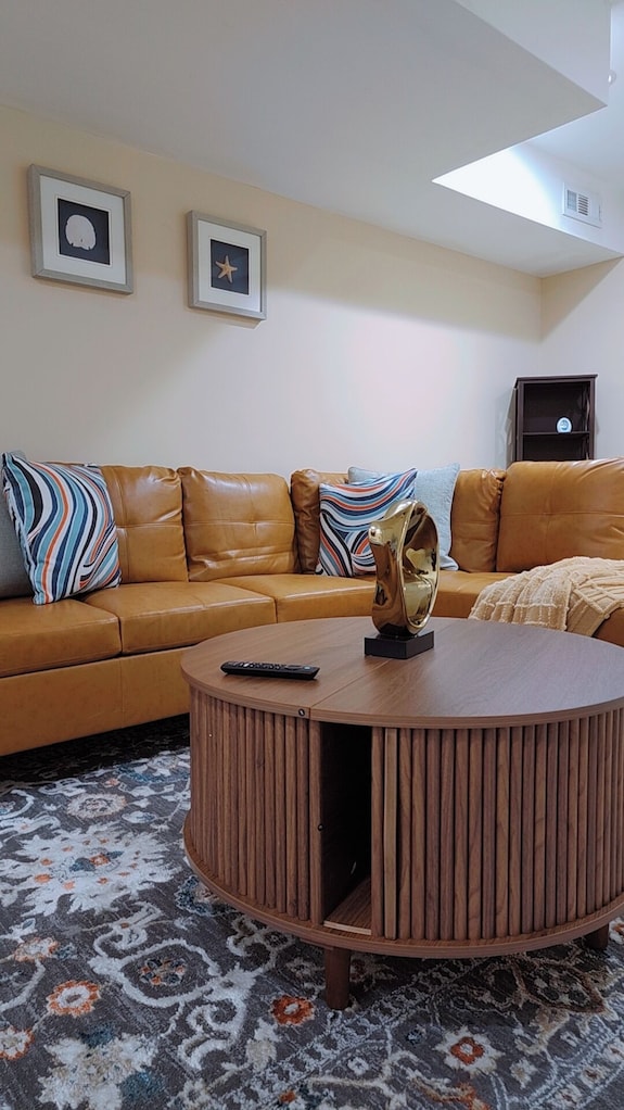 3br4 Bath2-min Walk To Johns Hopkins Hospital. - Baltimore