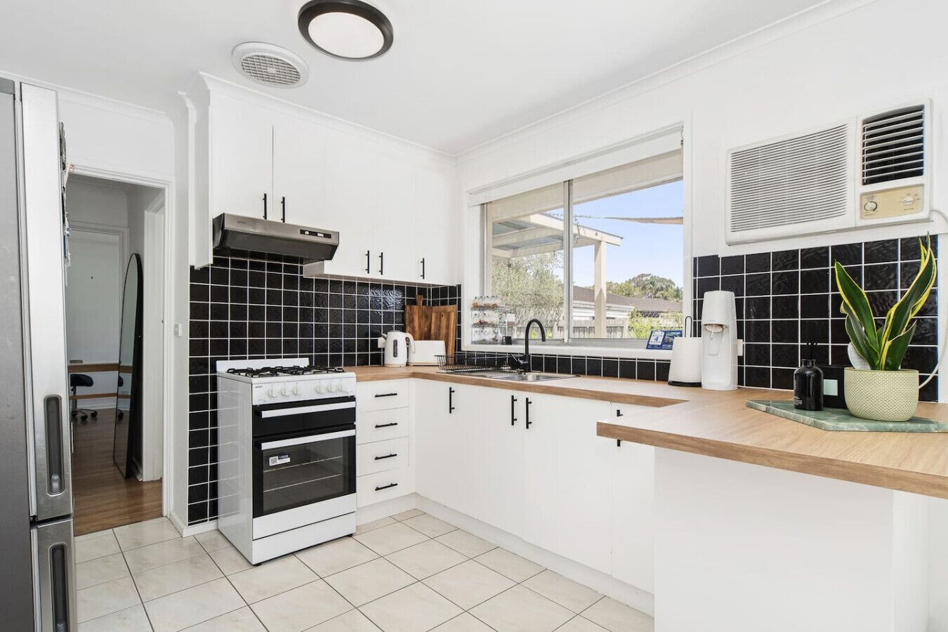 Kühlschrank, Ofen, Herdplatte, Toaster