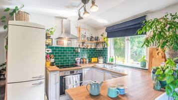 Microwave, oven, highchair