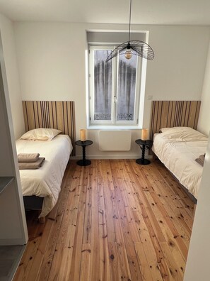 Een bureau, gratis wifi