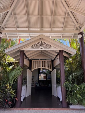 Exterior detail - Barefoot Retreat Port Douglas (Port Douglas)