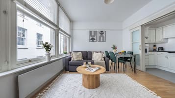 City Apartment, 1 Double Bed with Sofa bed, Non Smoking, City View | Living area