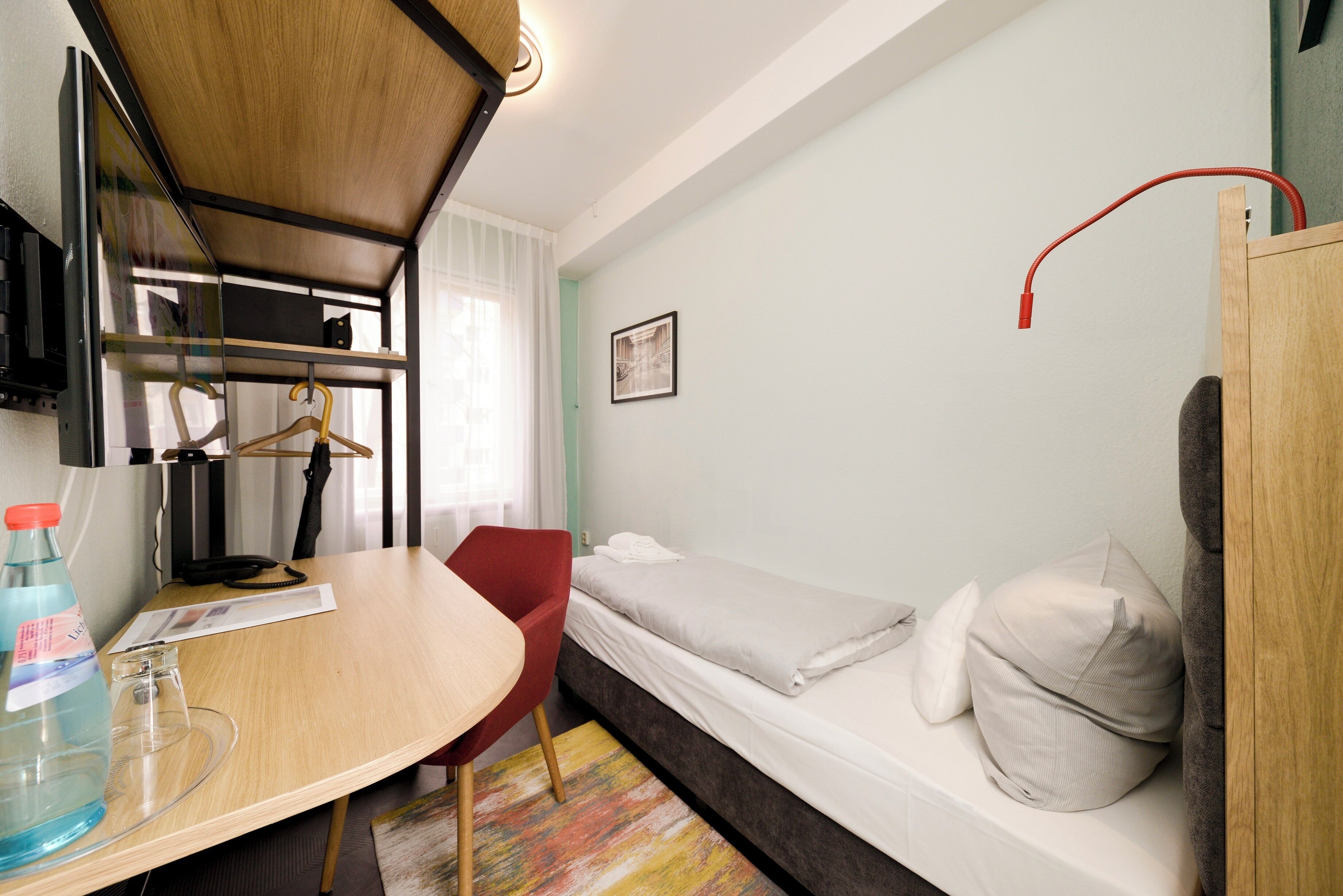 Single Room, Non Smoking, Private Bathroom | Premium bedding, in-room safe, desk, blackout drapes