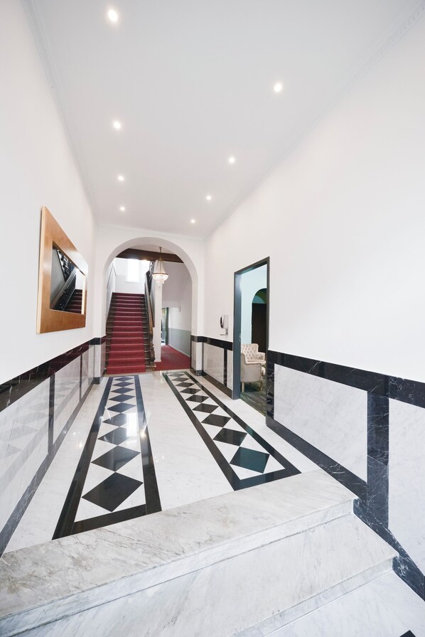 内部エントランス